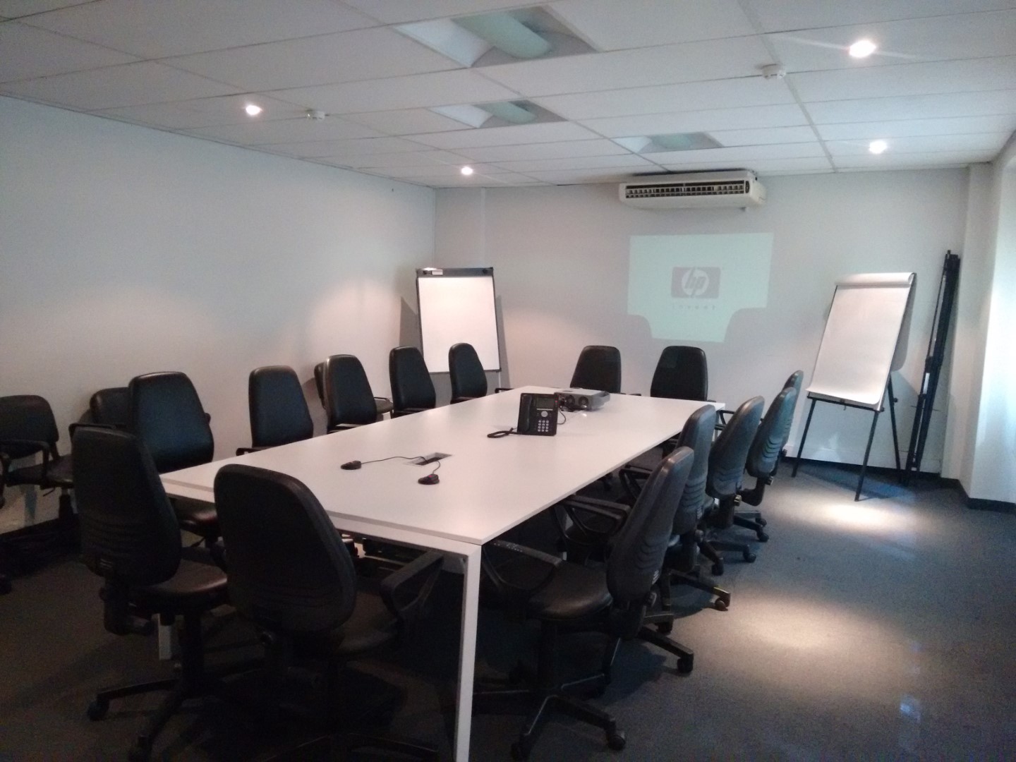 Reparaciones, Cambio de Imagen Institucional - Sala de reuniones